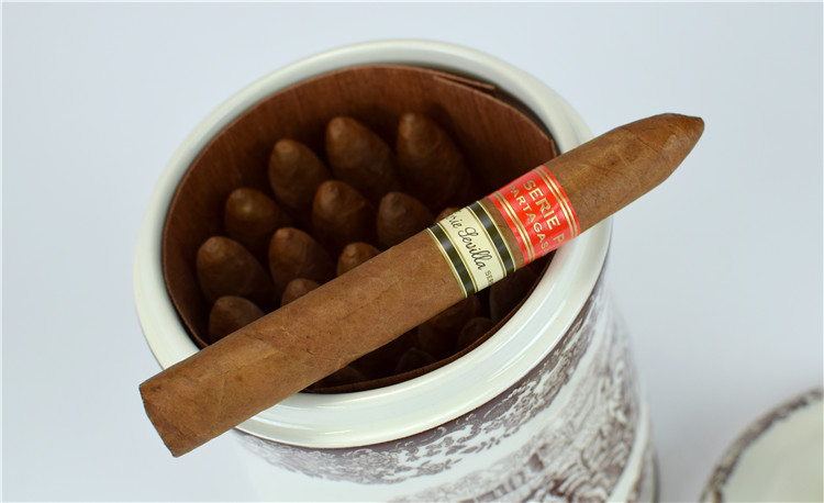 21支瓷罐Partagas Serie P No.2 serie sevilla