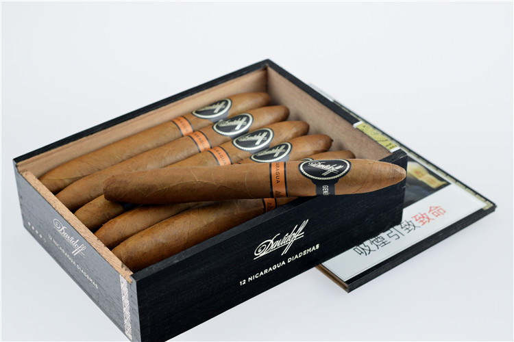 12支 Davidoff NICARAGUA DIADEMA 尼加拉瓜 大帝