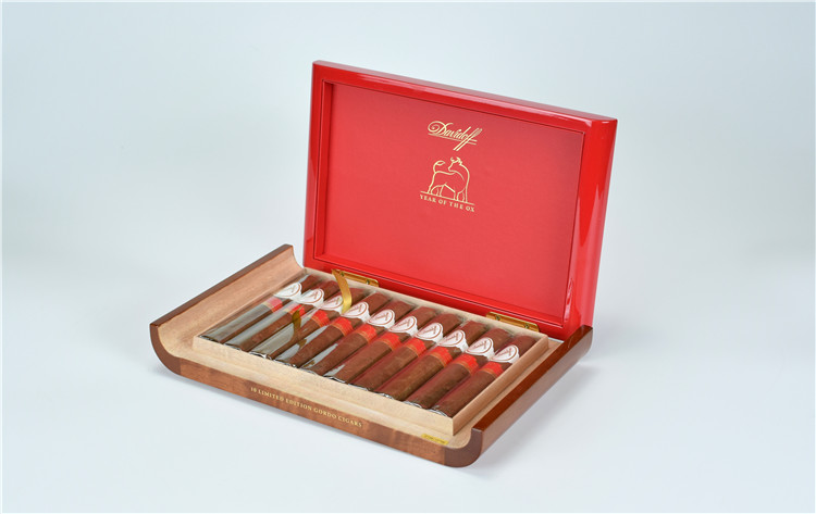 10支DAVIDOFF YEAR OF THE OX牛年限量2021年