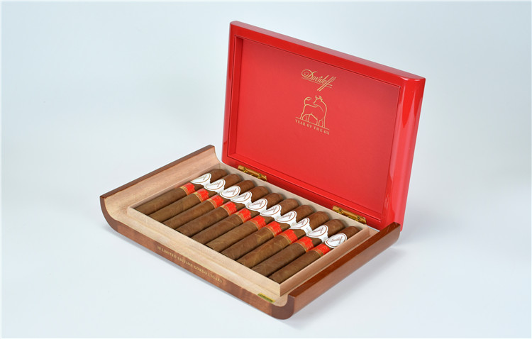 10支DAVIDOFF YEAR OF THE OX牛年限量2021年