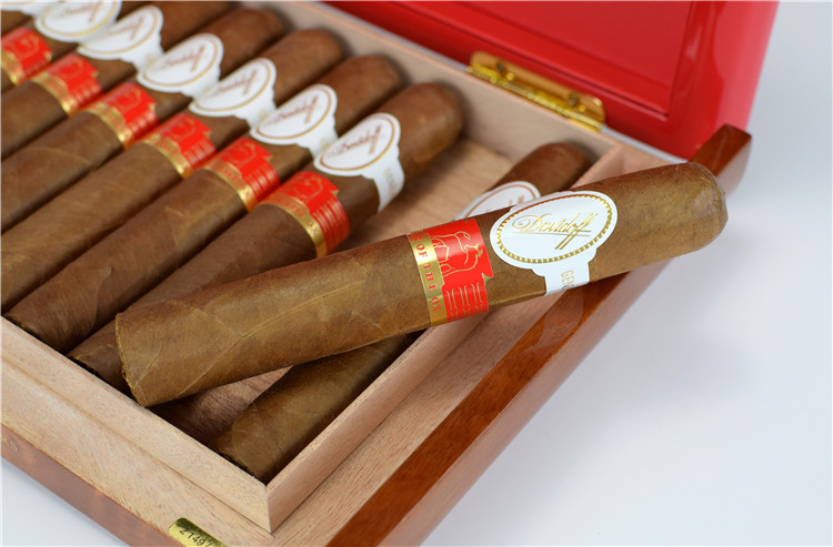 10支DAVIDOFF YEAR OF THE OX牛年限量2021年